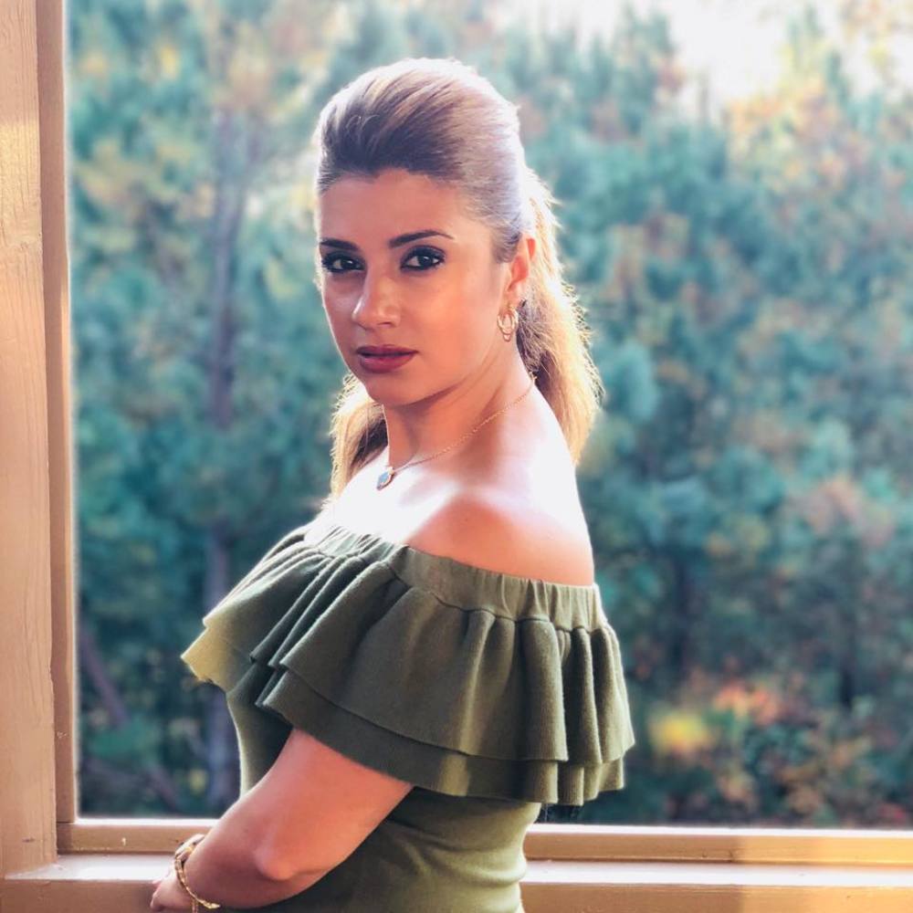 Meet your Posher, Haniyeh